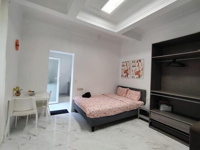 Spacious, warm and cozy studio