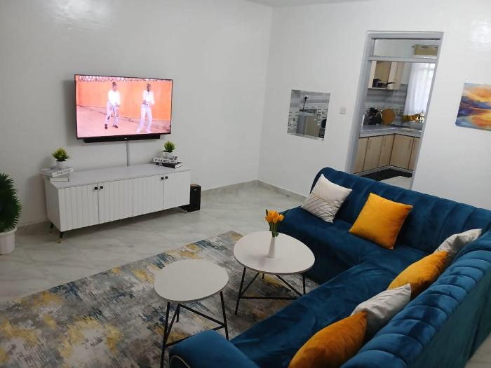 Modern 2 Bedroom with Master Ensuite & Mount Kenya Views - Nanyuki CBD at MGs Mountain Nest