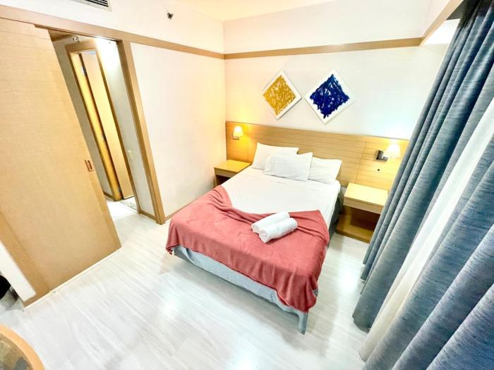 1205 - Classic Bela Cintra · Perto Tudo, piscina, academ, 1 vaga, TV