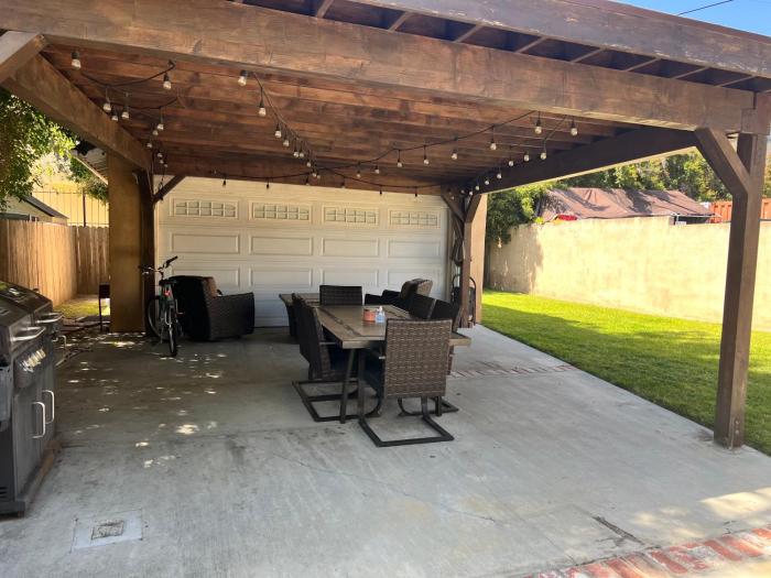 An Amazing comfortable home front house