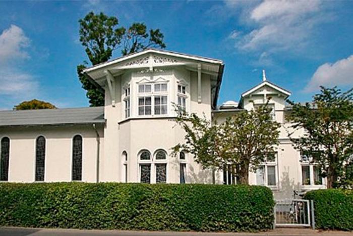 St Michael, FW 1PP am Haus