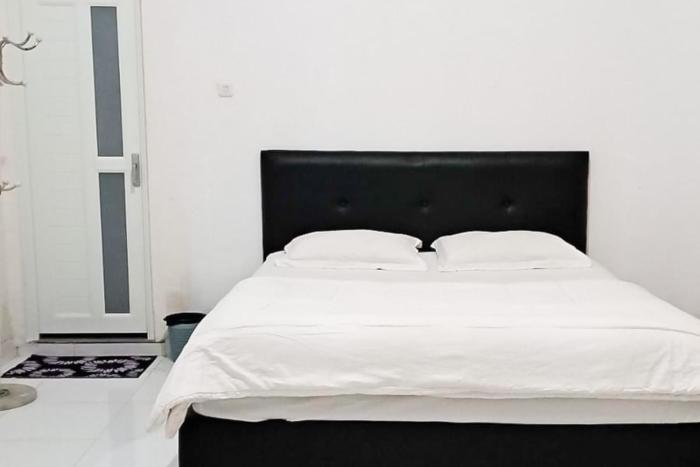 RedDoorz at Family Syariah Homestay kotamobagu