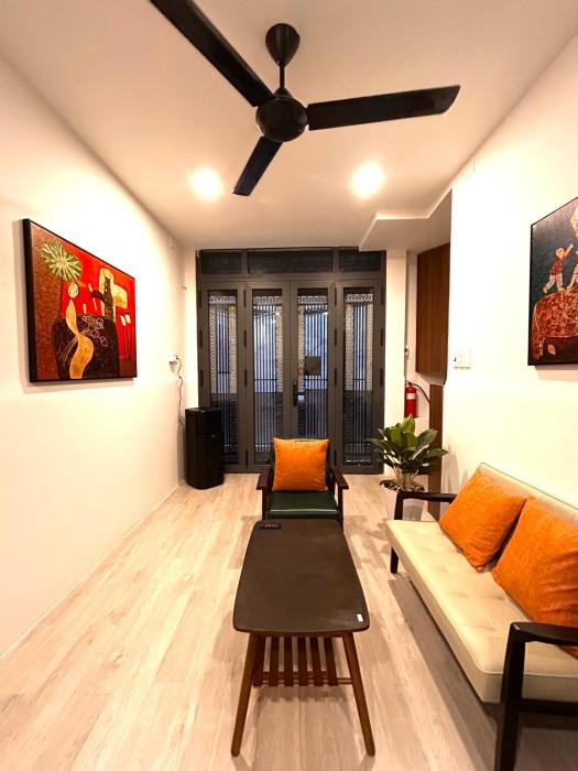 Saigon Holiday House