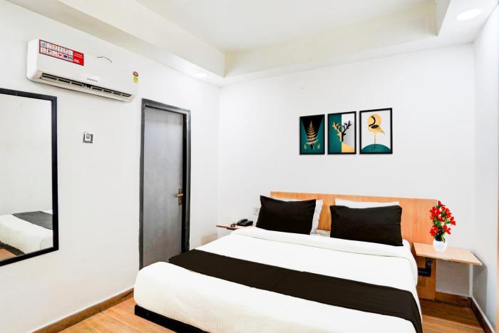 Collection O Vasundhara Enclave Delhi