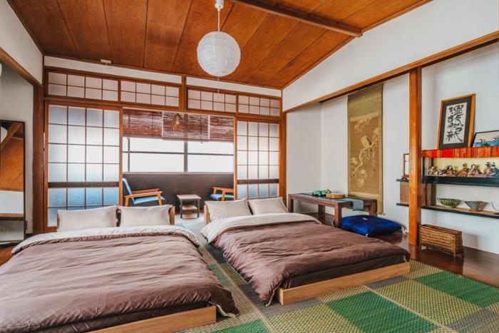 大阪城 鶴橋徒歩圏 心斎橋電車10分 スーパーもコンビニも駅も徒歩2分 ベッド12台