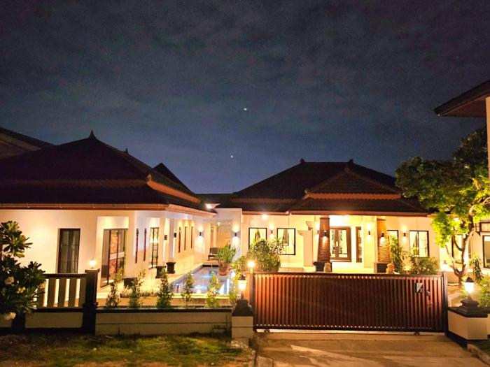 Amazing price & quality BIG PoolVilla