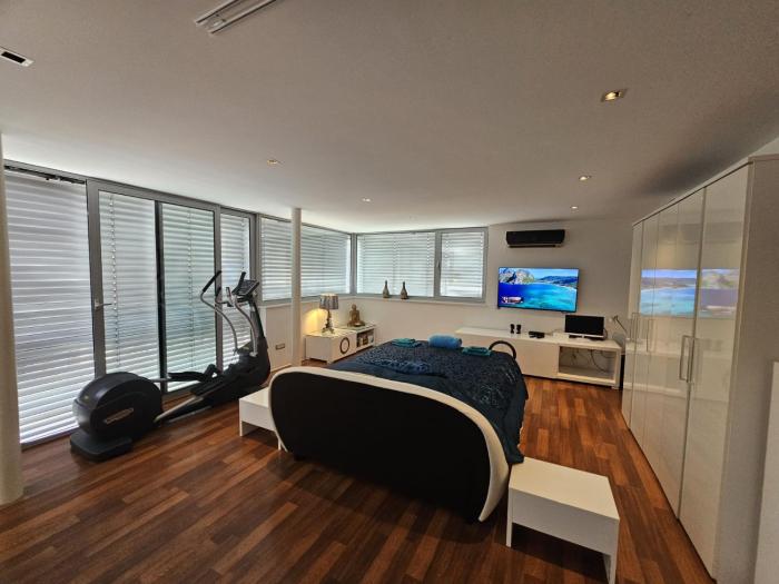 Riverside Loft - Castle View & Free Parking & Terrace