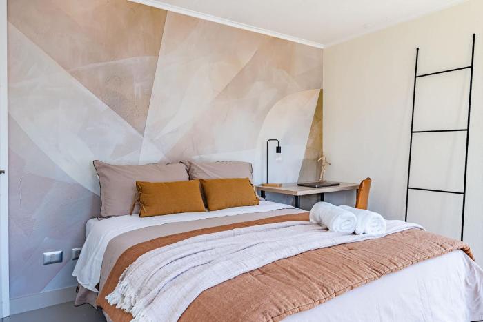 HOM I Wifi Parking Urbano Arte Sacramentinos