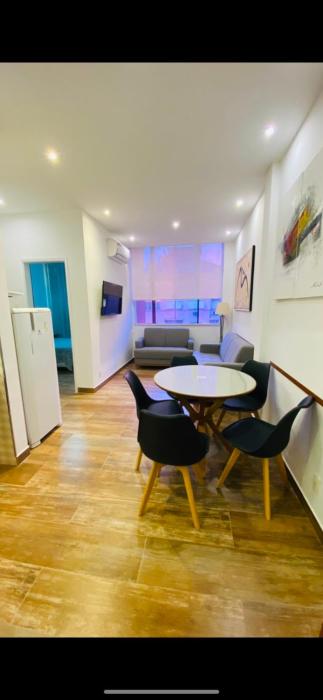 Apartamento Xavier da Silveira 40