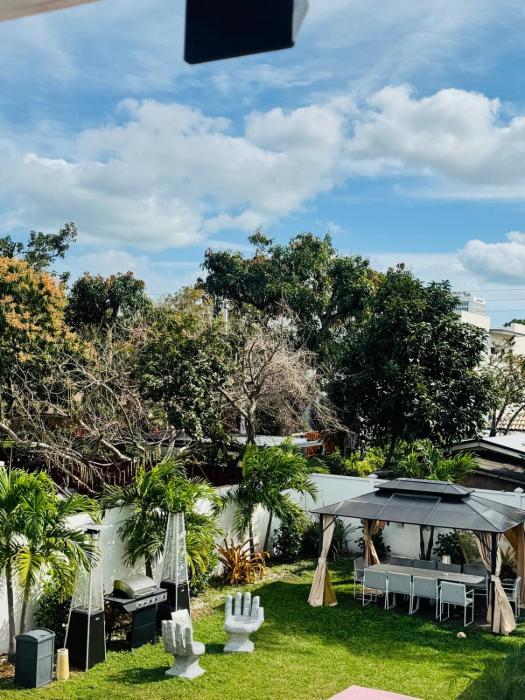 Elegant one-bedroom getaway in little Havana MIAMI