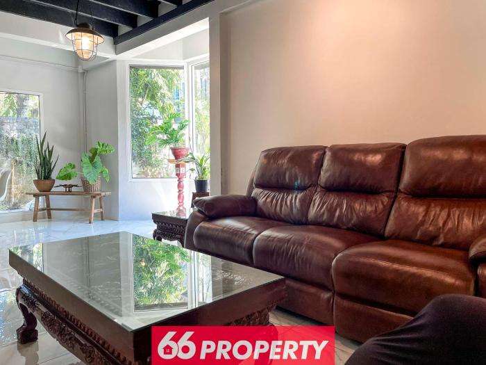 Bohemian Artist Home near University & Nimman