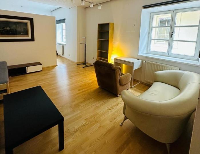 Wohnung mit einem Schlafzimmer mit Trennwand