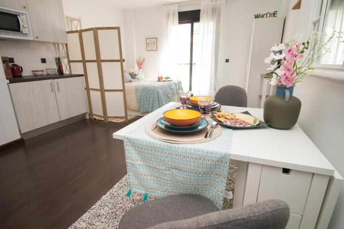 C80 - Rustic Chic Studio Downtown