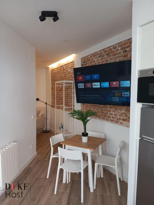 Francos Rodriguez2 Apartments