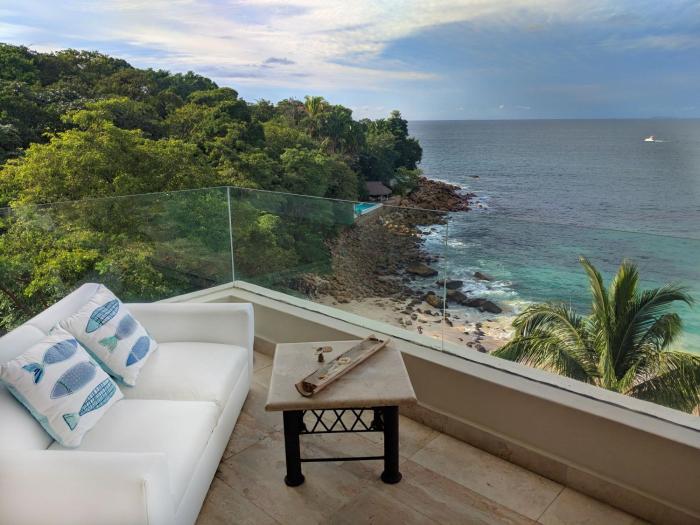 Private Beach Front with a Spectacular View