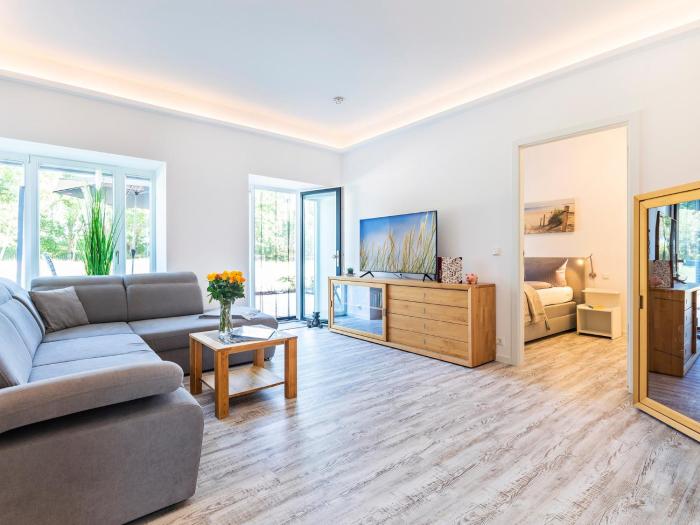 Prora - Strandapartment mit Sauna und Strandkorb am Strand - Königsstuhl