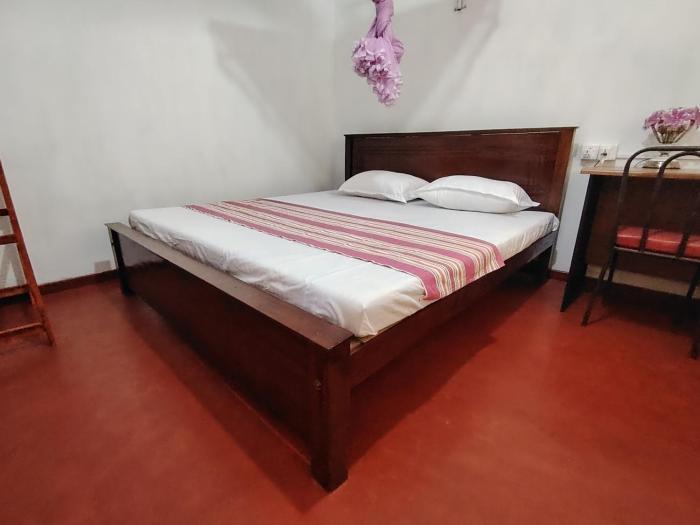 Sanda Hiru Home