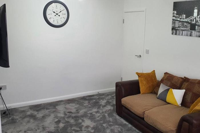 Exquisite and Modern 2 bed Maisonette