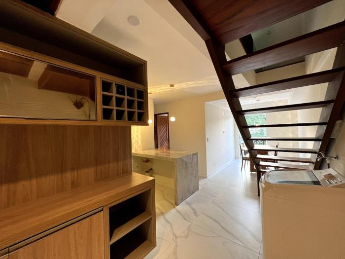 Cobertura de luxo de 3 a 4 quartos, 4 a 5 banos, ate 7 p