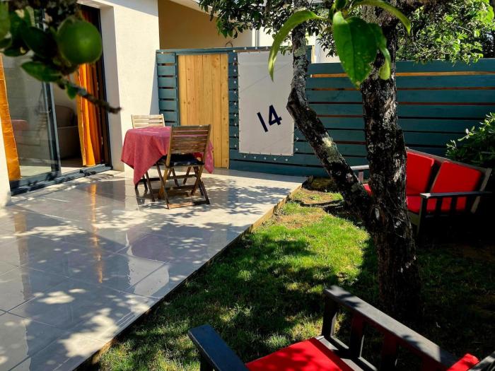 Petite maison 2 personnes à Crach avec jardin ombragé