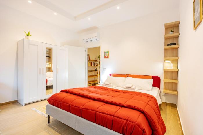 Luminosa camera con bagno privato interno - vicina alla metro