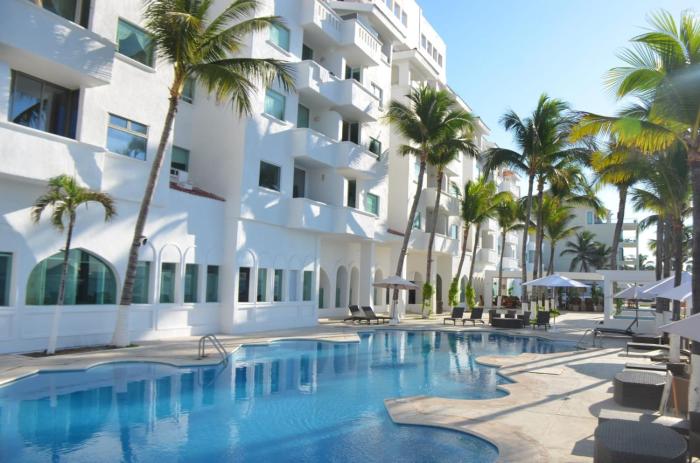 3303 Apartament Beautiful Beach Front in Condominium PORTOZUL