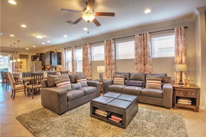 Luxury Villa, Clubhouse, Pool, 15 mins from Disney