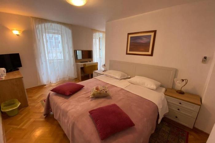 Rooms by the sea Split - 23996