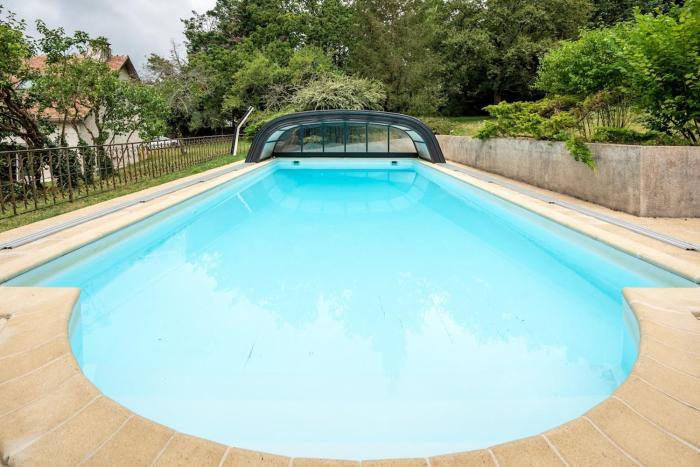 Le Clos des Moriers 2 hours from Paris-Piscine-12 pers