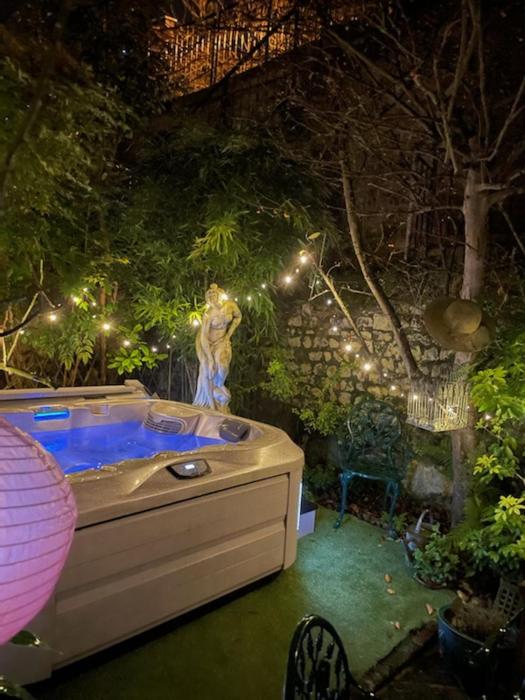 chambre dhotes le nid du phare avec jacuzzi privé
