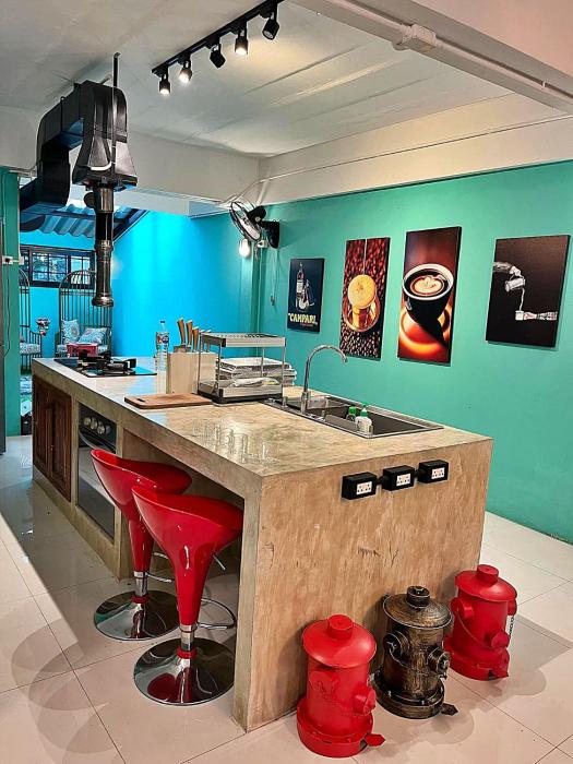 blends an innovative design & a stunning location