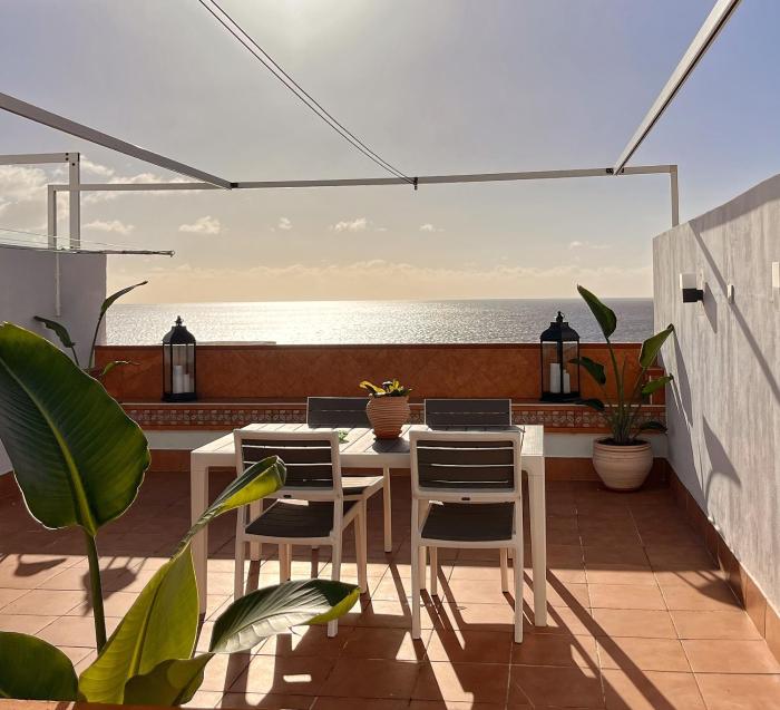 Canary Treasure Sunset By The Sea - Modern Apartment with Ocean Views