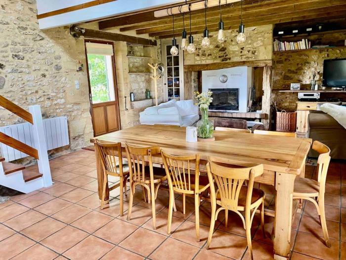 Spacious Family Home with Private Pool, Garden and Forest, Dordogne Countryside