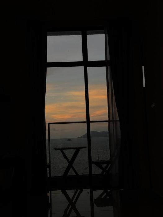 The Shore Sea View Apartment in the City