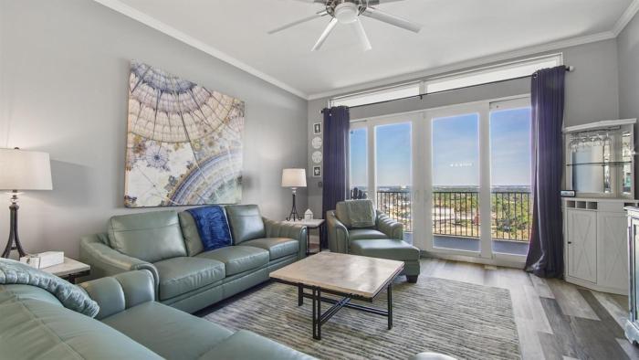 Penthouse at Laketown Wharf in PCB! 2132