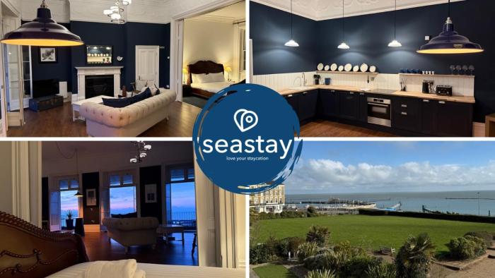 Seas The View - Period 1 Bedroom & Balcony