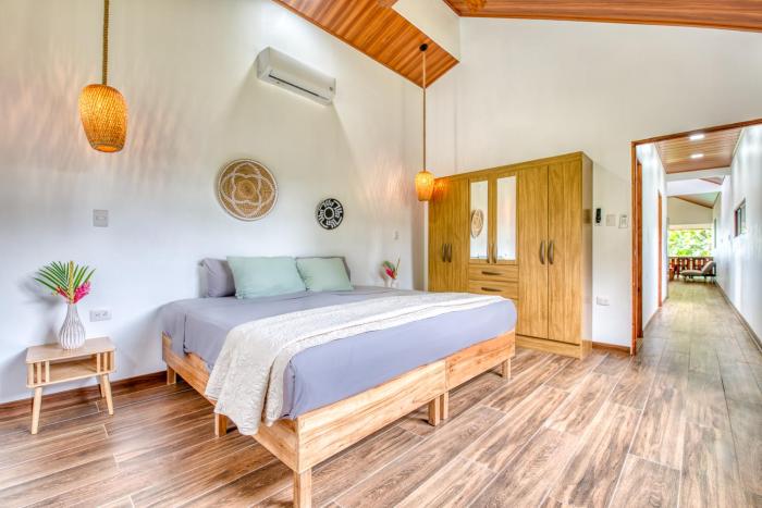 Luxury Beachfront Apartment with Oceanview Terrace