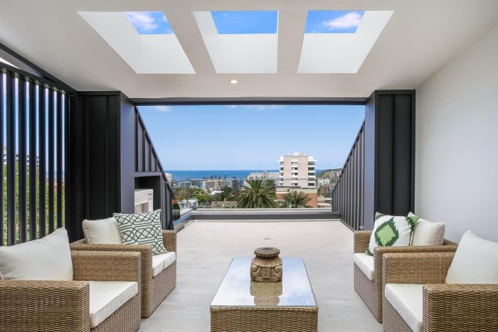 Sensational Penthouse with Ocean and Harbour Views