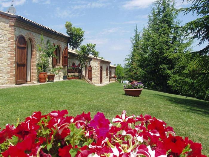 Hotel in Marche with Scenic Hiking Trails