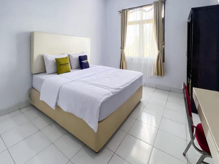 Urbanview Hotel Grand Seven One Kota