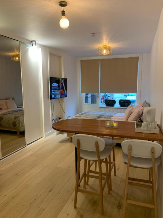 Quarles 80 - free parking