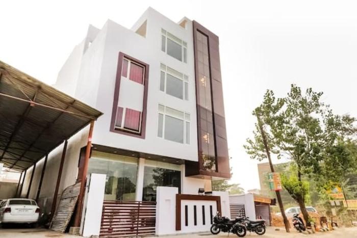 Hotel Gayatri Palace