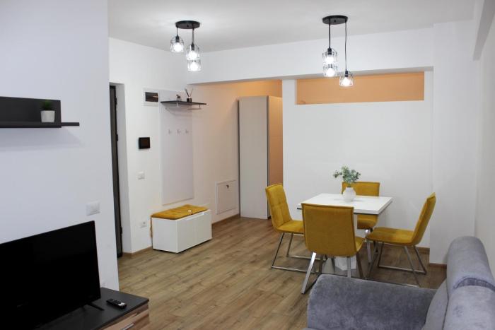 Cozy One-Bedroom Apartments Suceava