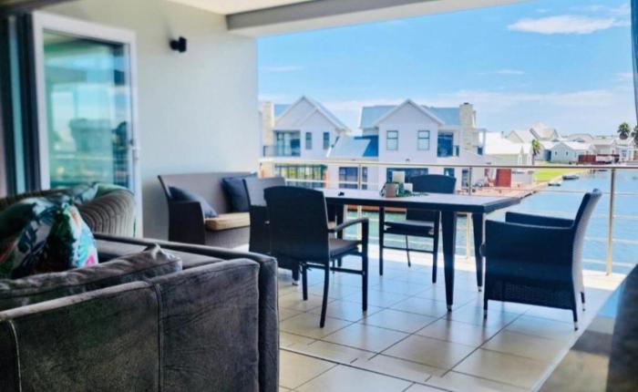 Coastal Life 21 Kingston Place Marina Martinique