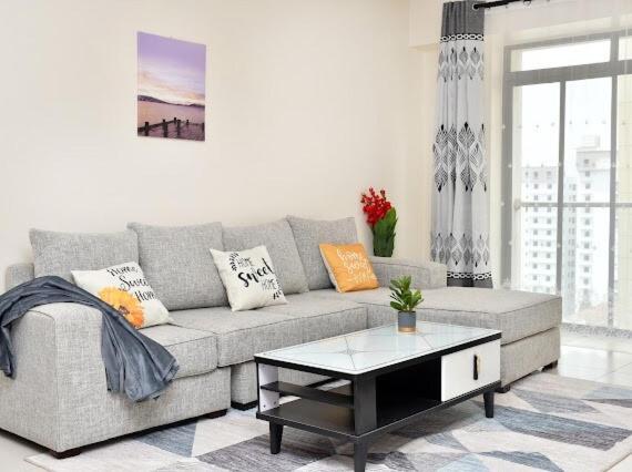 Spacious Condo WITH View, GYM & POOL - Kilimani