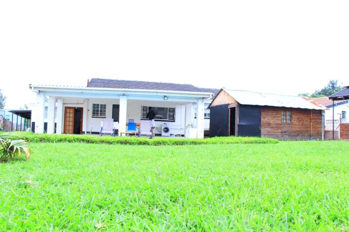 Suprime Hotels and Conference