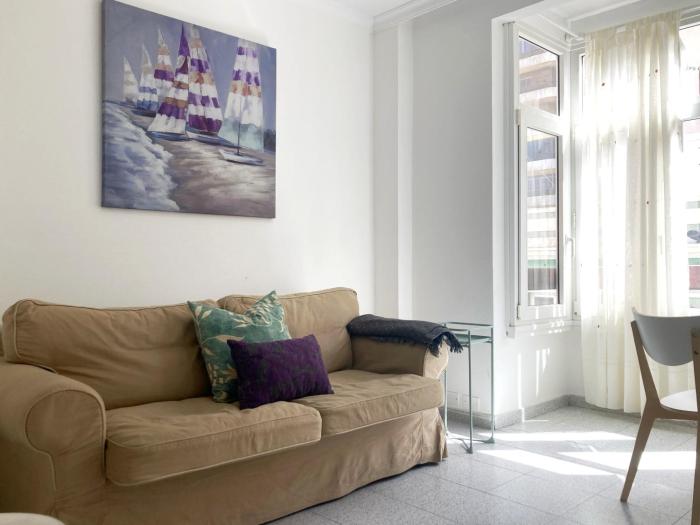 Vives Beach Flat by Canary365