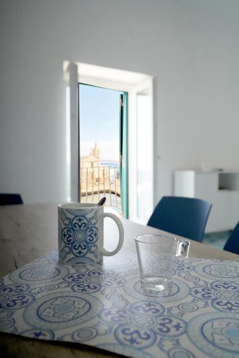 Lipari - casa sul mare di marina corta