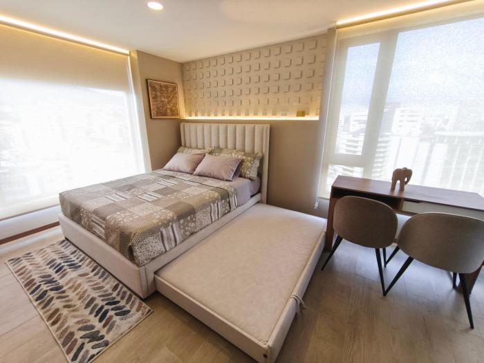 Coliving Ecuador Edificio Efyra La Carolina Quito