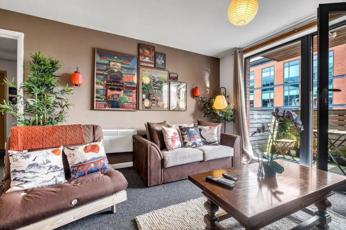 Anime Suite with FreePark - 28 Night Stay